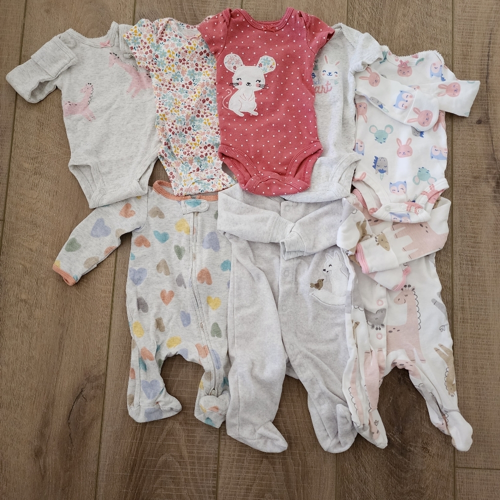 CARTER'S | Newborn Babygirl Bundle- Mix of PJs & Onsies